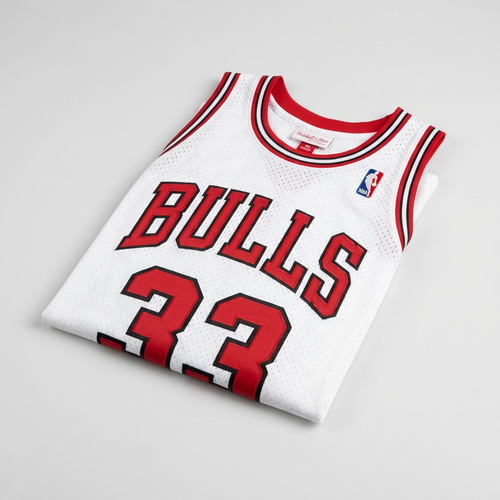 Scottie Pippen 1997-98 Chicago Bulls Home Swingman Jersey